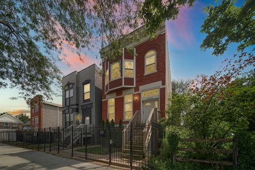 2123 W Adams St, Chicago, IL, 60612-3004 | Card Image
