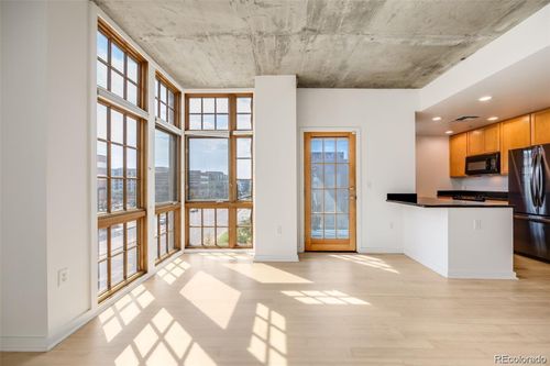 unit-402-275 S Harrison St, Denver, CO, 80209-3425 | Card Image