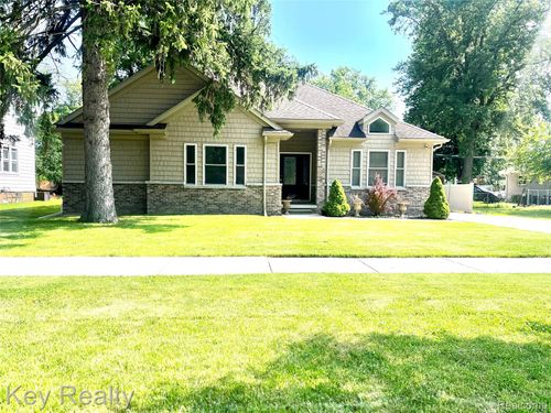 7949 Church Rd, Grosse Ile, MI, 48138-1341 | Card Image