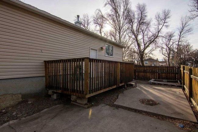 2003 9 Avenue S, Home with 3 bedrooms, 1 bathrooms and 4 parking in Lethbridge AB | Image 17