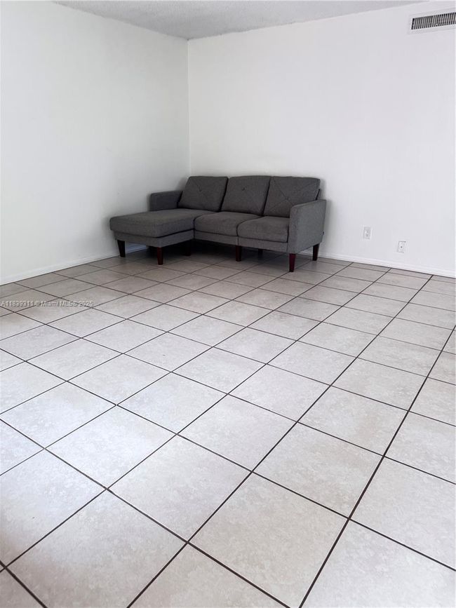 APT-208J - 6900 Sw 39 Th St, Condo with 2 bedrooms, 2 bathrooms and null parking in Davie FL | Image 12