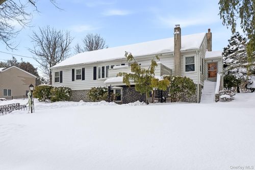 5 N Shenorock Dr, Yorktown Heights, NY, 10598-6448 | Card Image