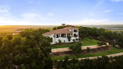 111 Piazza Vetta Dr, Lakeway, TX, 78734-2637 | Card Image