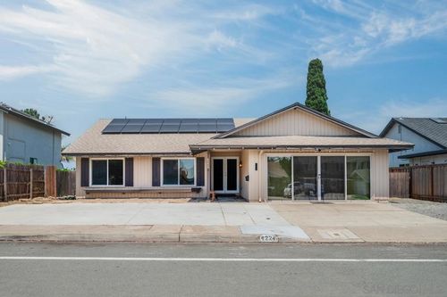 4224 Governor Dr, San Diego, CA, 92122-2120 | Card Image