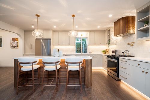 15512 112 Ave, Surrey, BC, V3R6H1 | Card Image