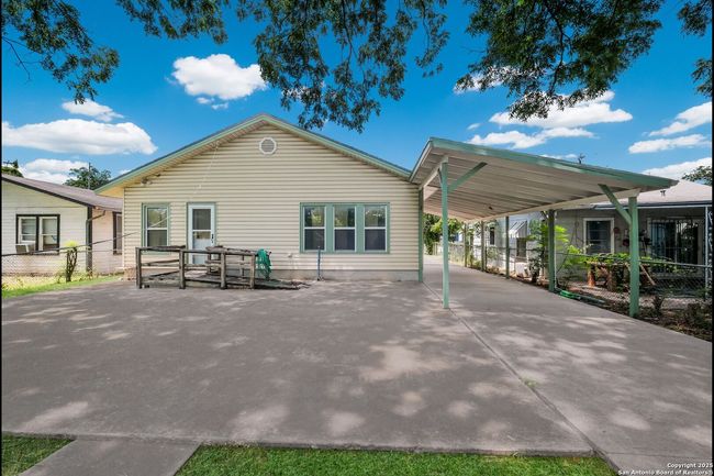 310 Mary St, House other with 3 bedrooms, 2 bathrooms and null parking in San Antonio TX | Image 32