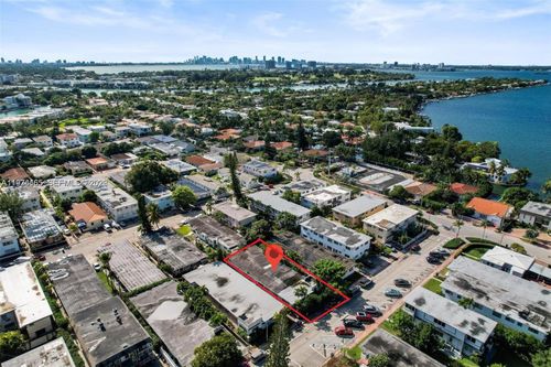 810 82nd St, Miami Beach, FL, 33141-1373 | Card Image