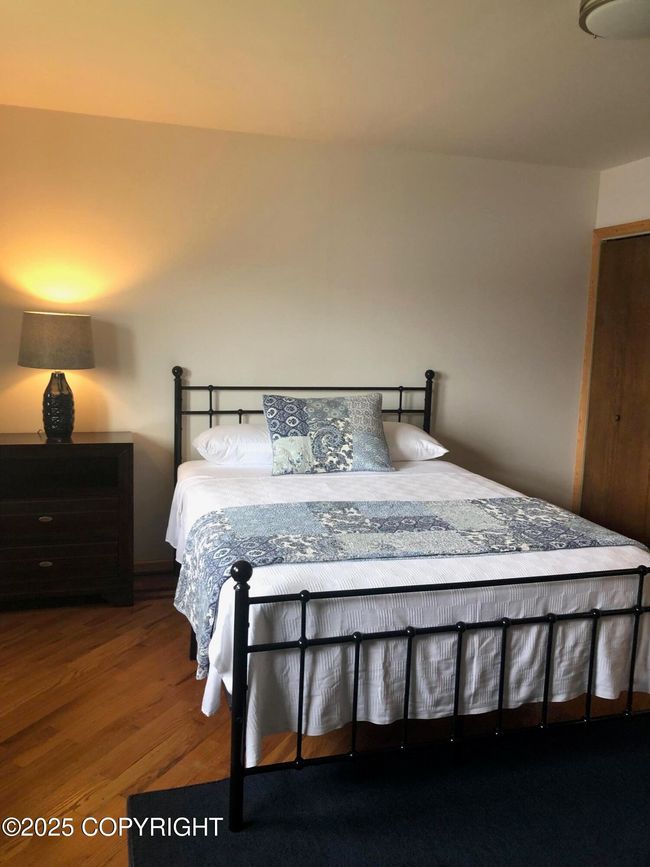 Upstairs Guest room | Image 29