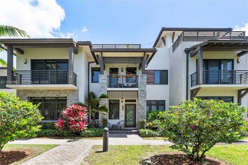 8424 Nw 51st Ter, Doral, FL, 33166-5650 | Card Image