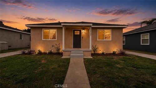 2409 Pepperwood Ave, Long Beach, CA, 90815-1748 | Card Image