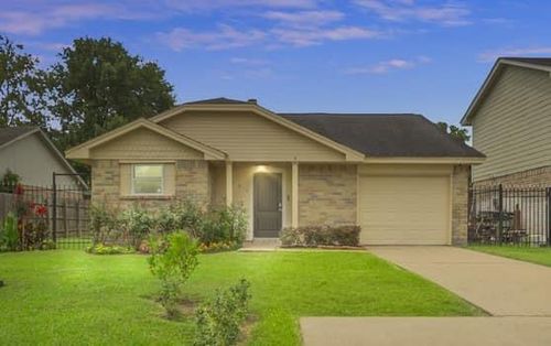 3467 Overcross Dr, Houston, TX, 77045-3664 | Card Image