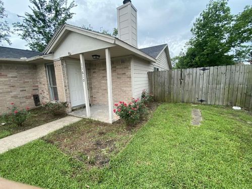 11610 Roandale Dr, Houston, TX, 77048-2567 | Card Image