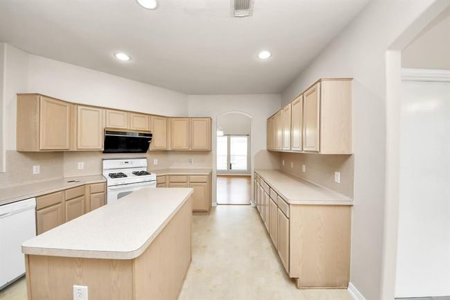 24219 Camillia Ridge Way, House other with 5 bedrooms, 4 bathrooms and 3 parking in Katy TX | Image 13