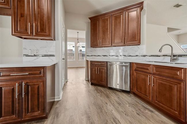 19326 Camellia Knoll Trl, House other with 4 bedrooms, 3 bathrooms and 2 parking in Houston TX | Image 7