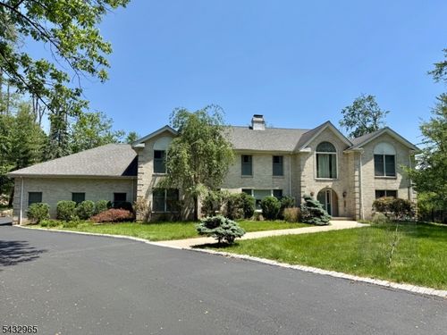 60 Evergreen Ln, Watchung, NJ, 07069-6002 | Card Image