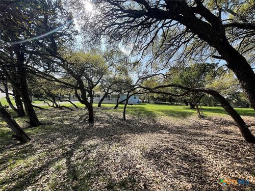 685 Eastview Dr, Canyon Lake, TX, 78133-6461 | Card Image