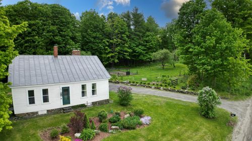 847 Morgan Mile Rd, Brookfield, VT, 05036-9795 | Card Image