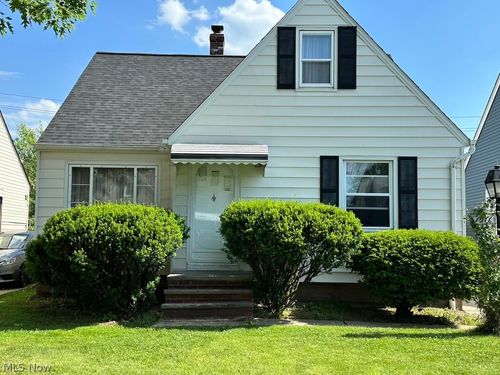 1011 Parkleigh Dr, Parma, OH, 44134-3143 | Card Image