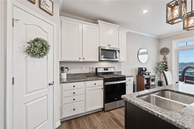 Walk-in pantry, YEP!! | Image 14