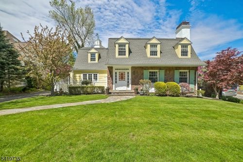 11 Hawthorne Rd, Short Hills, NJ, 07078-3403 | Card Image