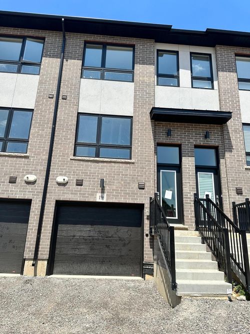 19-720 Grey St, Brantford, ON, N3S0K2 | Card Image
