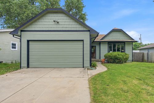 3001 W Savannah Ave, Wichita, KS, 67217-1338 | Card Image