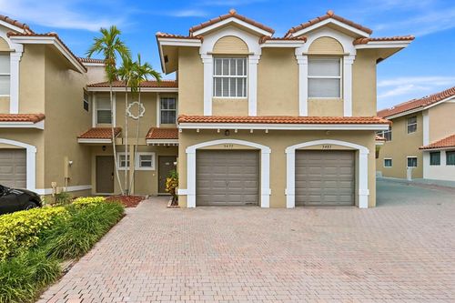 5477 Nw 90th Ter, Sunrise, FL, 33351-7770 | Card Image
