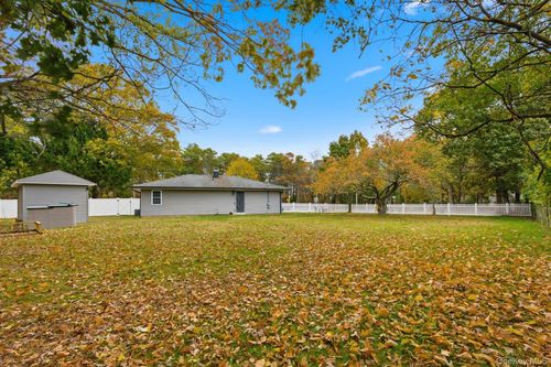 130 Beaver Dam Rd, Brookhaven, NY, 11719-9719 | Card Image