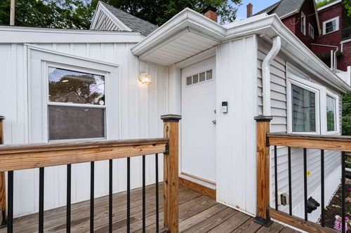 28 Olive Ave, Malden, MA, 02148-1922 | Card Image
