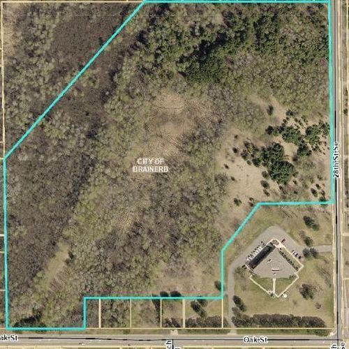2723 Oak St, Brainerd, MN, 56401-3818 | Card Image