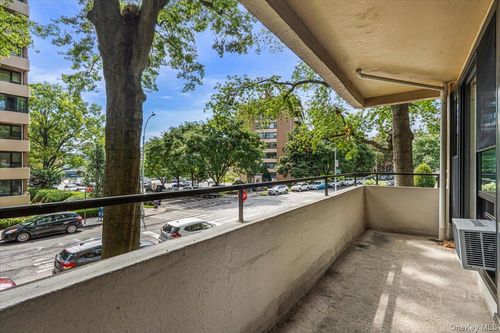 2d-7-24 166th Street, New York, NY, 11357 | Card Image