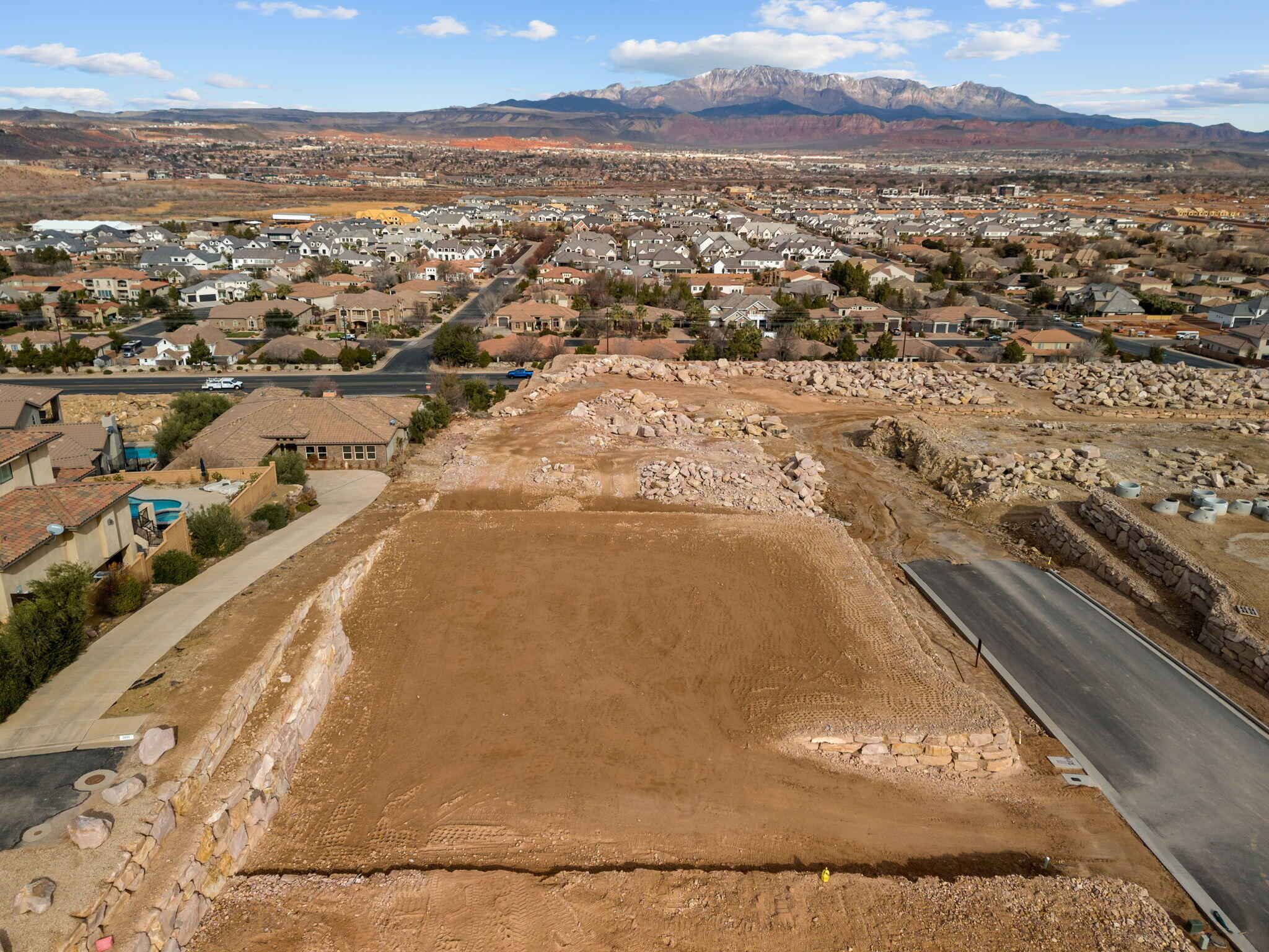 Land in St George
