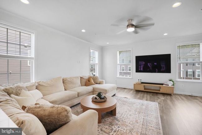 1025 Overlook Way, Townhouse with 4 bedrooms, 4 bathrooms and null parking in LAUREL MD | Image 18