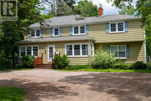 58 Brackley Point Rd, Charlottetown, PE, C1A6Y2 | Card Image