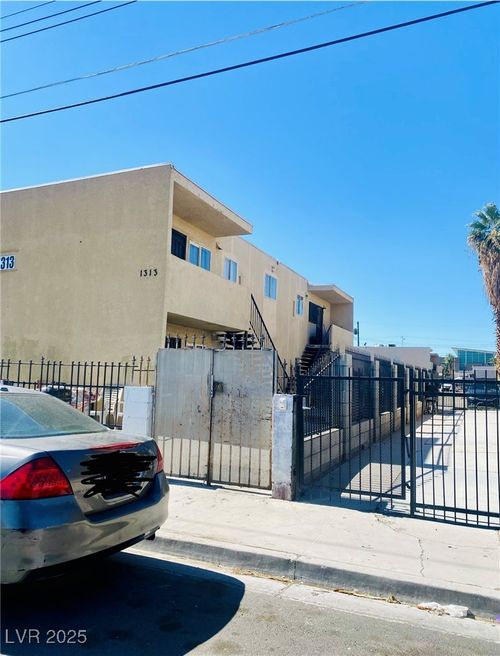 1313 N 23rd St, Las Vegas, NV, 89101-1472 | Card Image