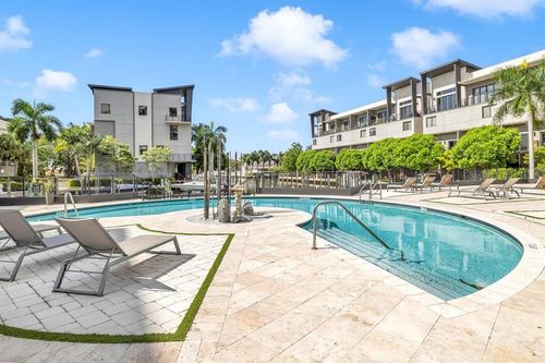 462 Se 1st Cir, Pompano Beach, FL, 33060-7398 | Card Image