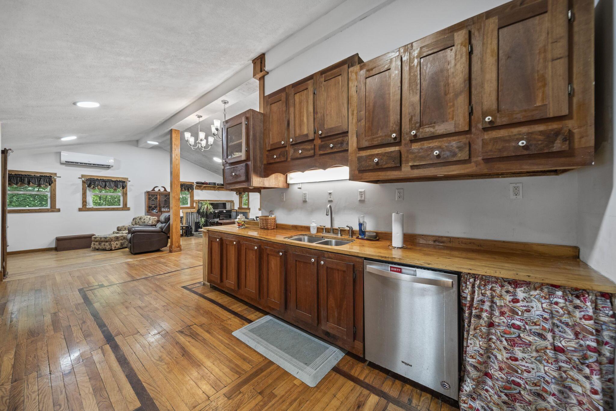 Residential in Oak Hill 5