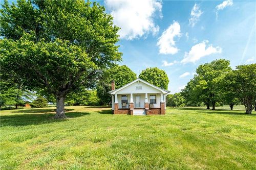 2445 Rockett Rd, East Bend, NC, 27018-8123 | Card Image