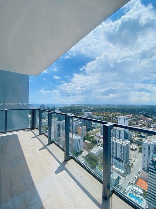 apt-3906-88 Sw 7th St, Miami, FL, 33130-3776 | Card Image
