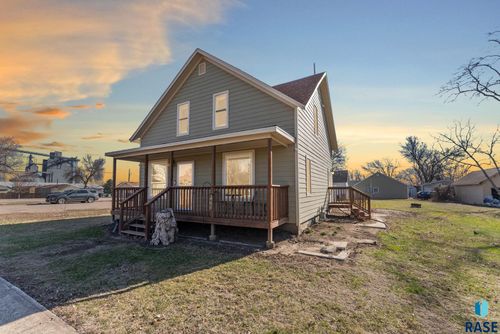 201 S Washington St, Humboldt, SD, 57035-2016 | Card Image