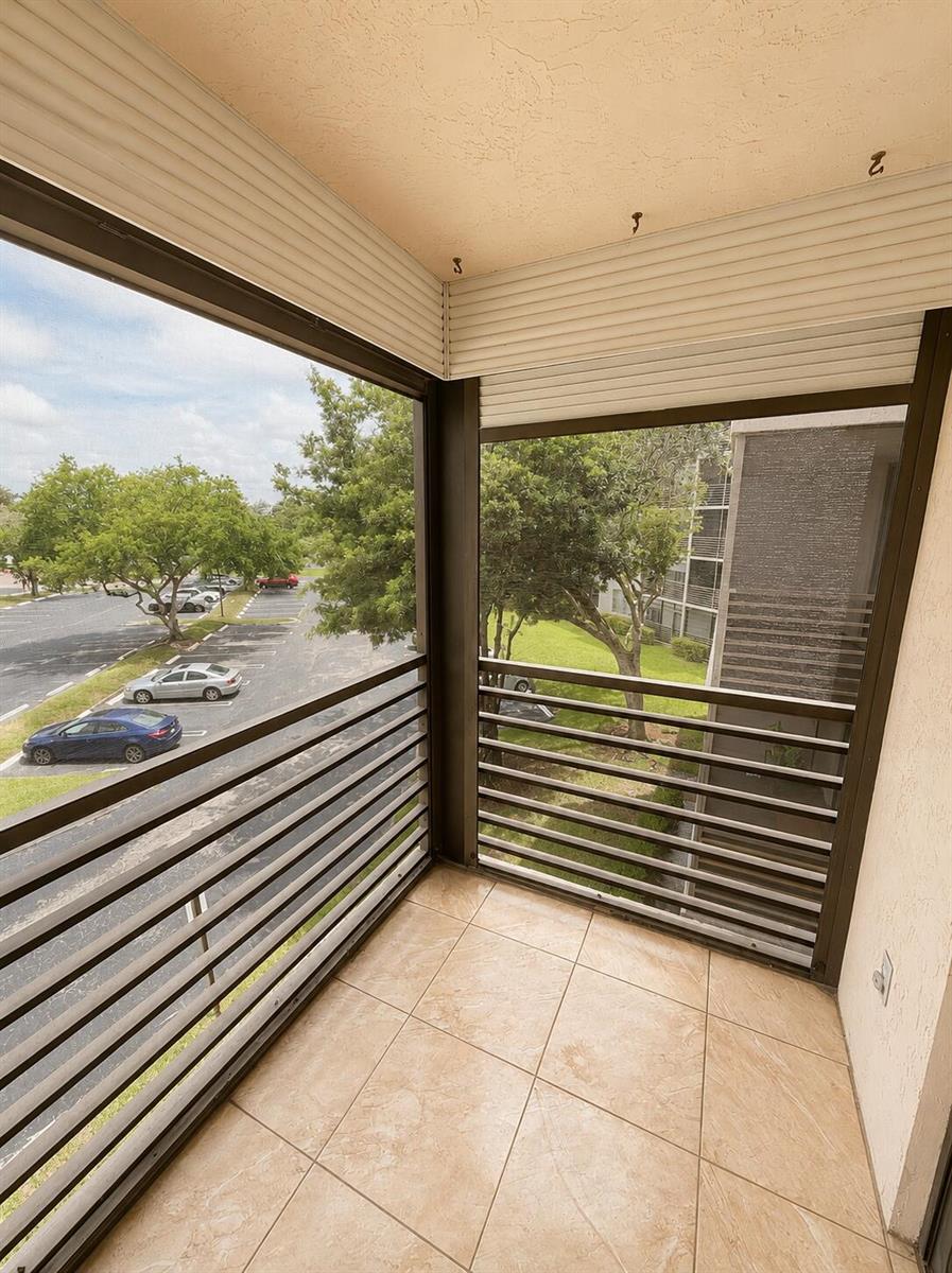Residential in Pembroke Pines 3