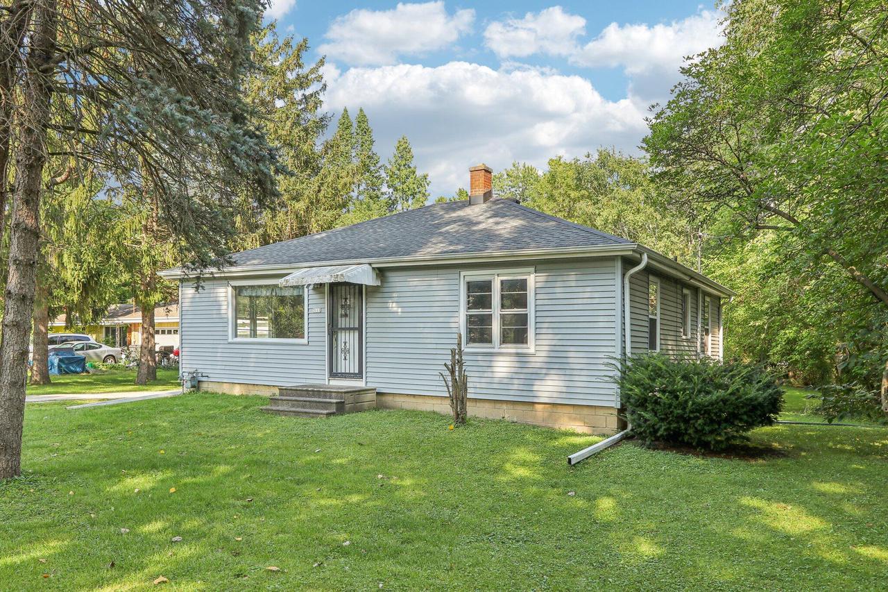Oakwood Dr, Mount Pleasant, WI 53406