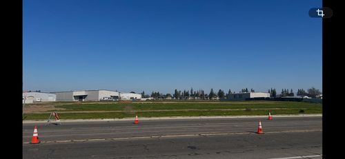 5000 E Dakota Ave, Fresno, CA, 93727-7403 | Card Image