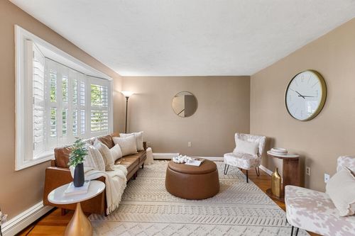 94-94 Mount Vernon St, Malden, MA, 02148-2807 | Card Image