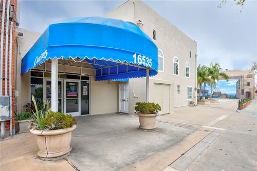 c-16535 Bellflower Blvd, Bellflower, CA, 90706-5416 | Card Image