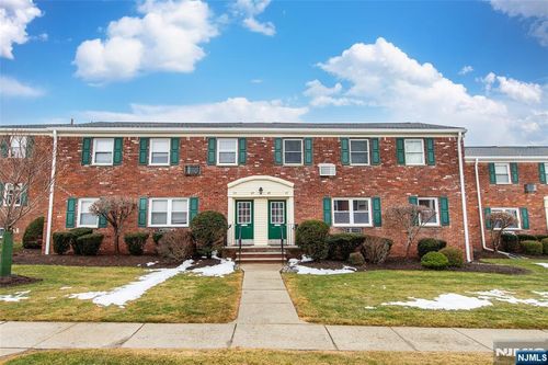 63 Roseland Ave, Caldwell, NJ, 07006-5956 | Card Image