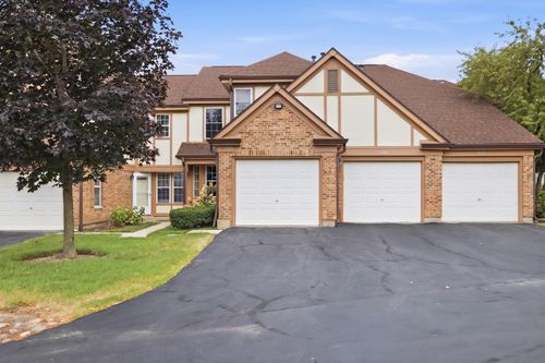 0-2020 Quaker Hollow Ln, Streamwood, IL, 60107-1947 | Card Image