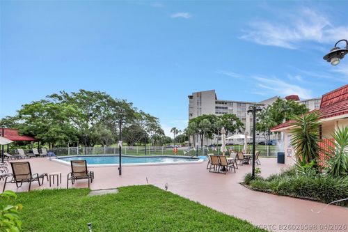 6o-6921 Environ Blvd, Lauderhill, FL, 33319-4209 | Card Image