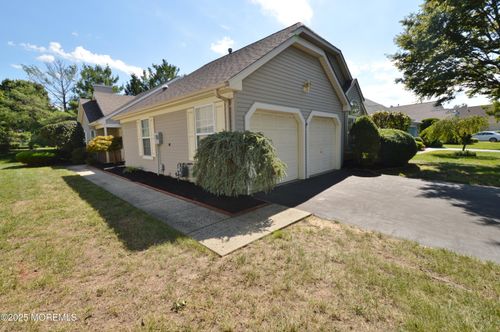 2976 Fieldcrest Ln, Toms River, NJ, 08755-2548 | Card Image