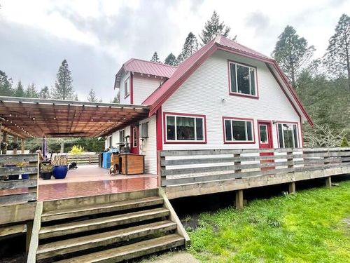 39031 Mattole Road, Honeydew, CA, 95545 | Card Image